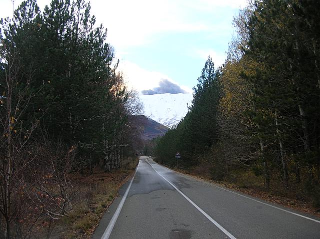 Un tratto della strada Mareneve (www.naturamediterraneo.com)