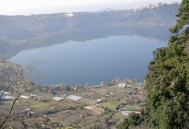 lago di nemi