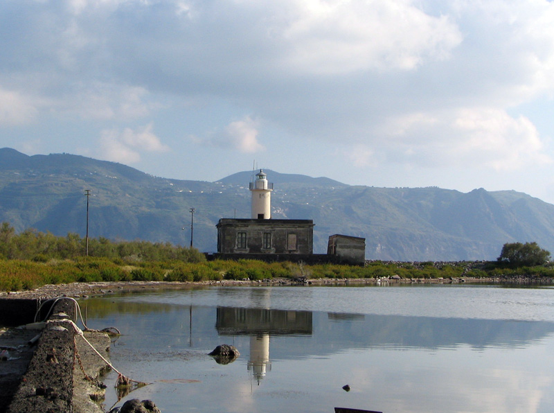 Faro di Lingua (Salina)