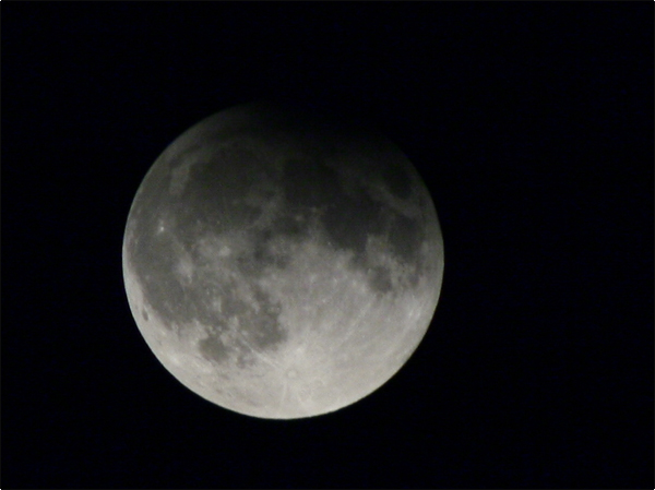 Eclissi parziale di  luna