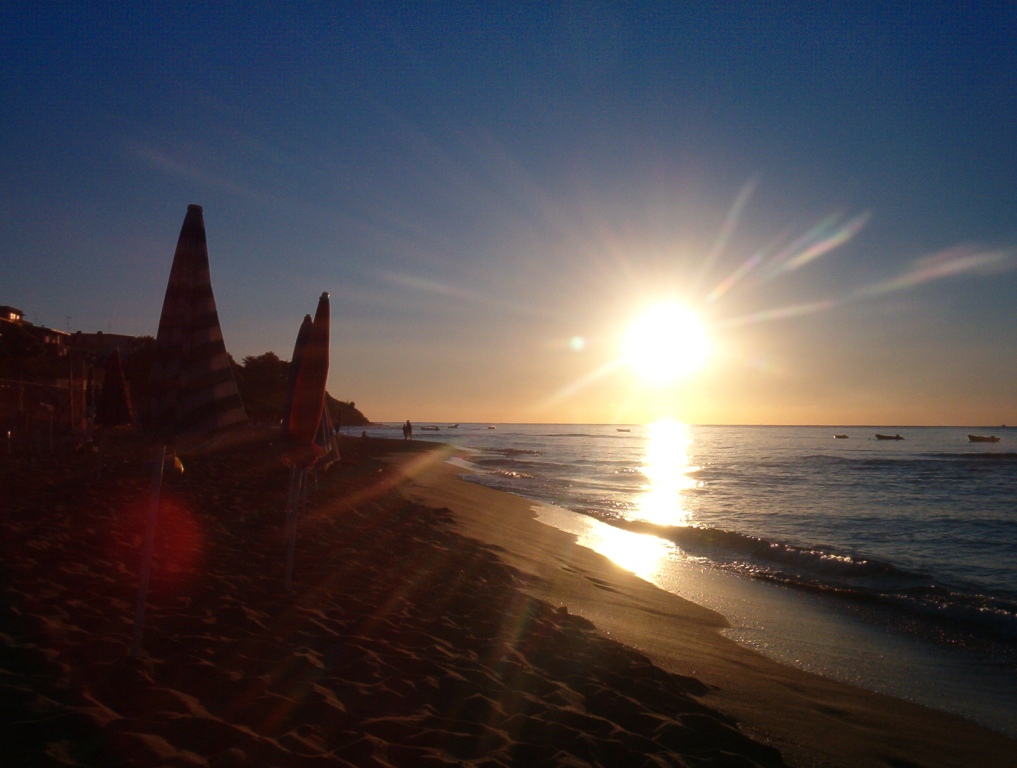 Alba e tramonto a ISola Capo Rizzuto
