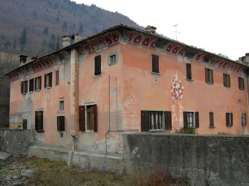 Palazzo Caffaro dei Conti Lodrn....