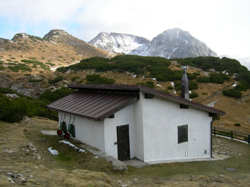 Cima Levante e Capanna Sinl......escursione