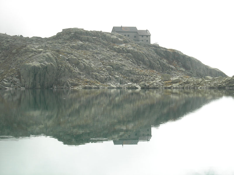 Rifugi e Bivacchi d''Italia.......