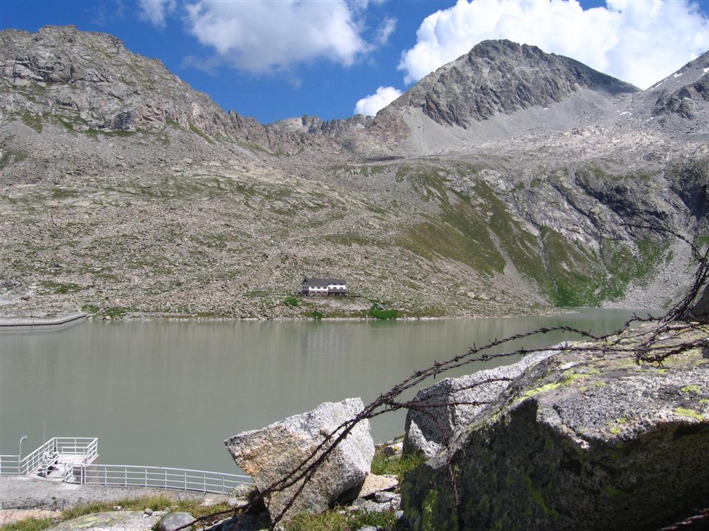 Rifugi e Bivacchi d''Italia.......