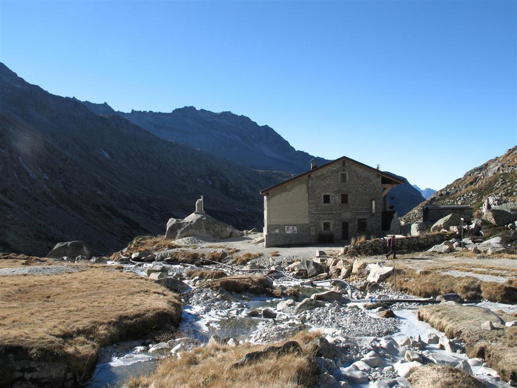 Rifugi e Bivacchi d''Italia.......