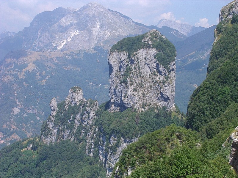 Uno sguardo sulle Alpi Apuane