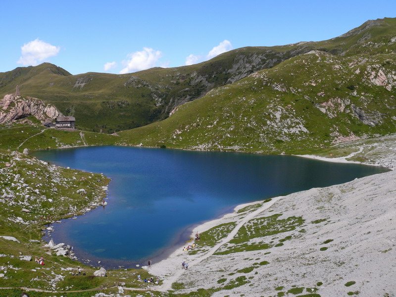 Rifugi e Bivacchi d''Italia.......