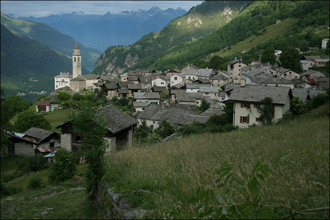 La Panoramica della Val Bregaglia --> da Soglio a Durbegia