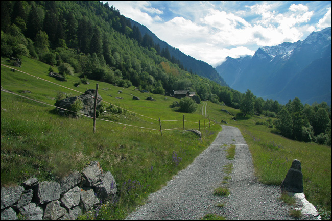 La Panoramica della Val Bregaglia --> da Soglio a Durbegia