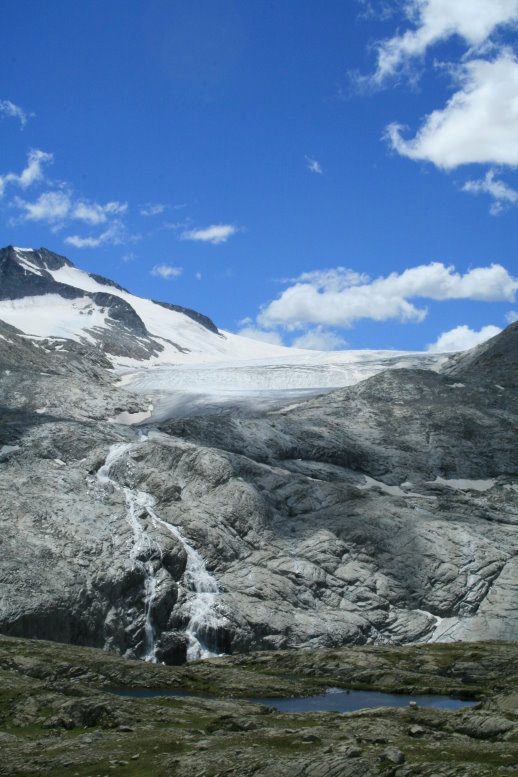 Adamello  salita al ghiacciaio del Mandrone