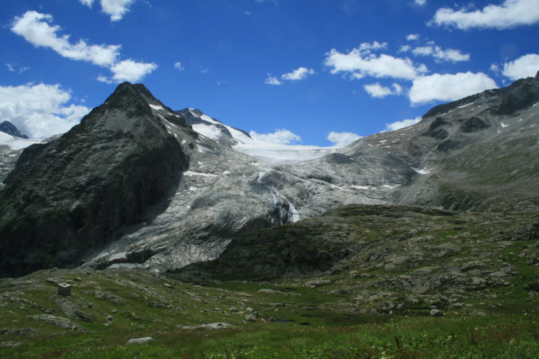 Adamello  salita al ghiacciaio del Mandrone