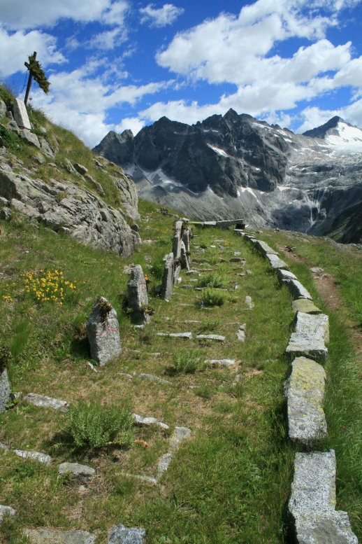 Adamello  salita al ghiacciaio del Mandrone