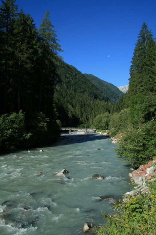 Adamello  salita al ghiacciaio del Mandrone