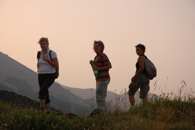 Il fuoco dellEtna. Giugno e luglio 2008 alla Valle del Bove