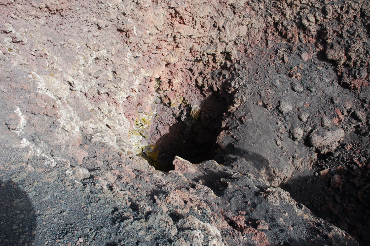 Etna-La grotta del gelo