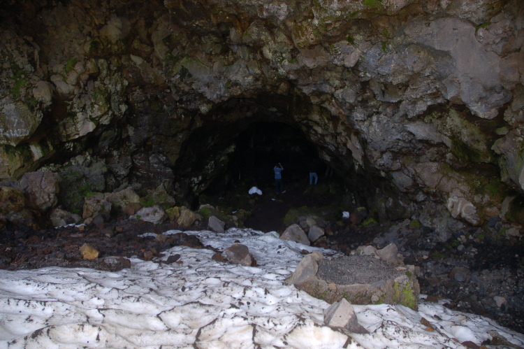 Etna-La grotta del gelo