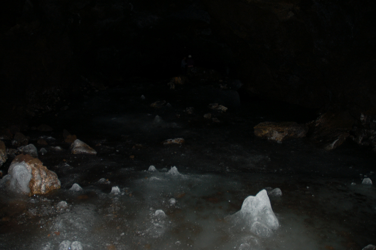 Etna-La grotta del gelo