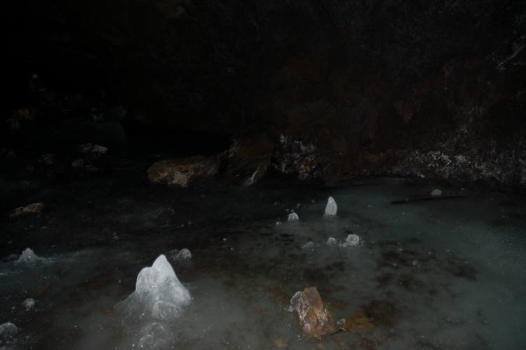 Etna-La grotta del gelo