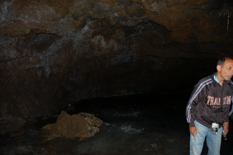 Etna-La grotta del gelo