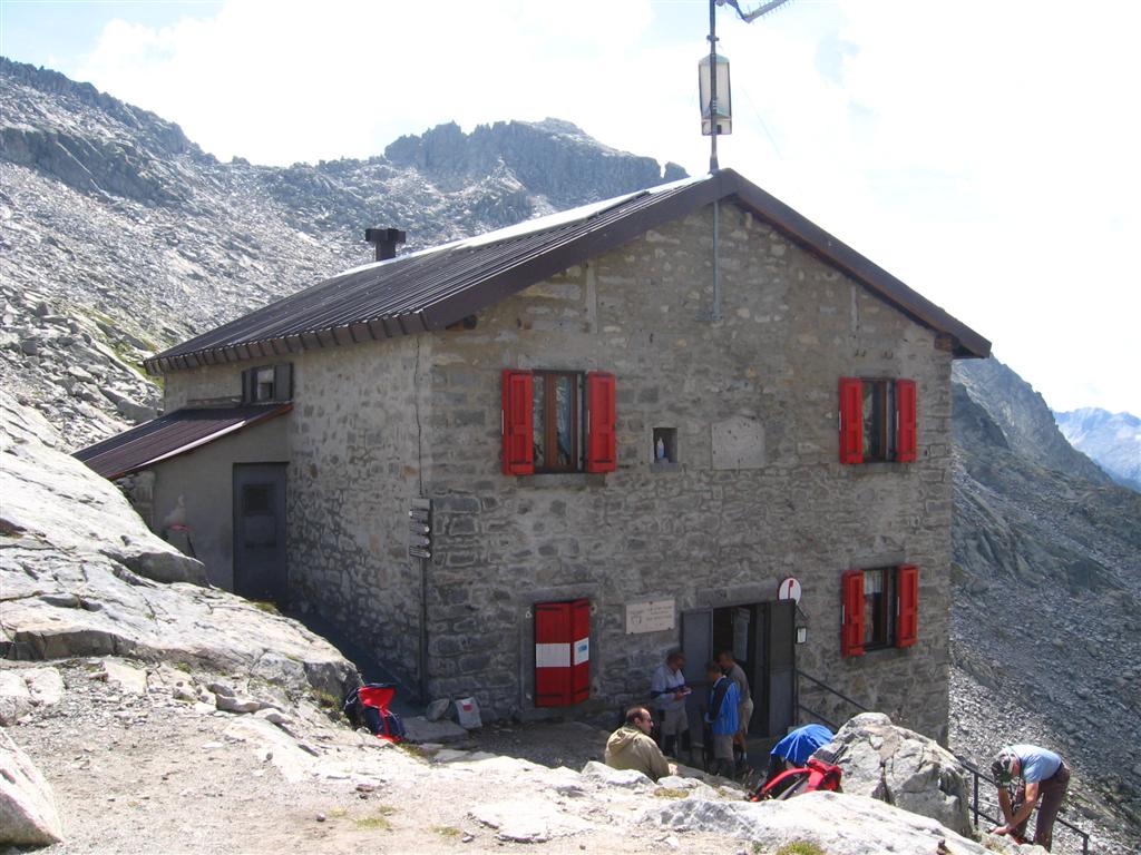 Rifugi e Bivacchi d''Italia.......