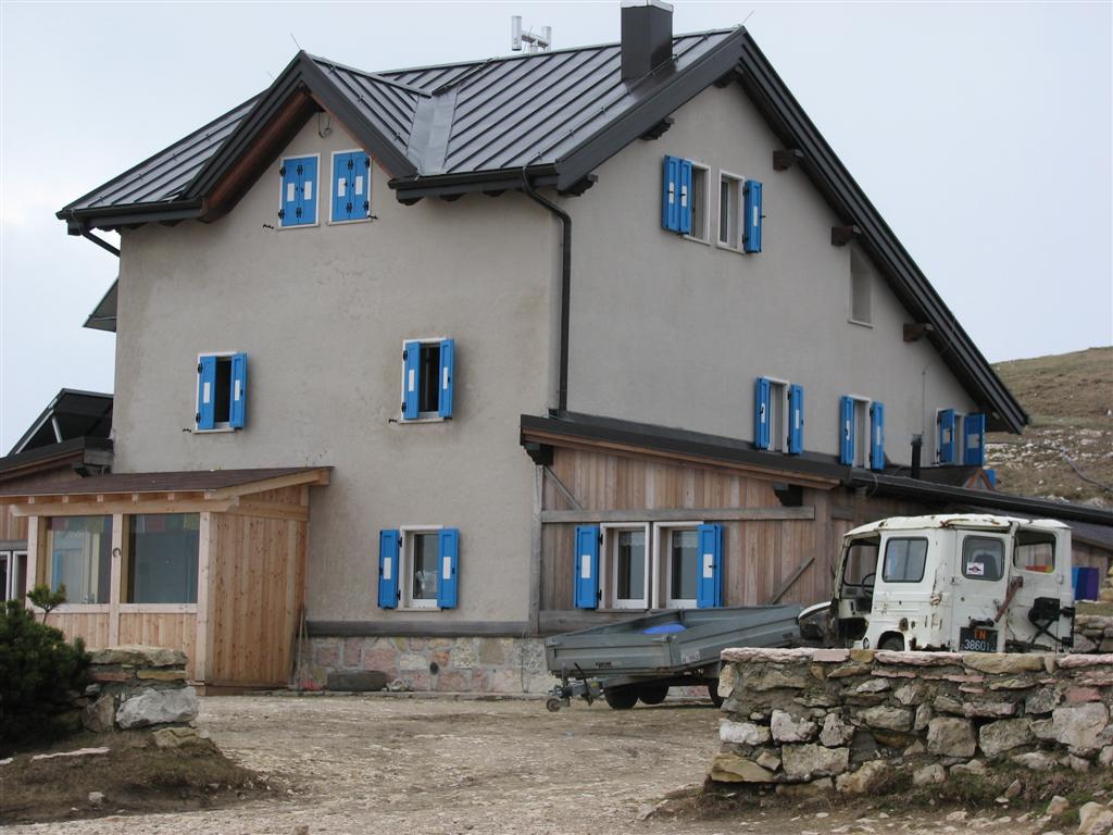 Rifugi e Bivacchi d''Italia.......