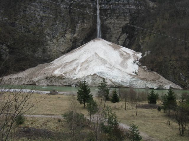 incredibile valanga basso cadore