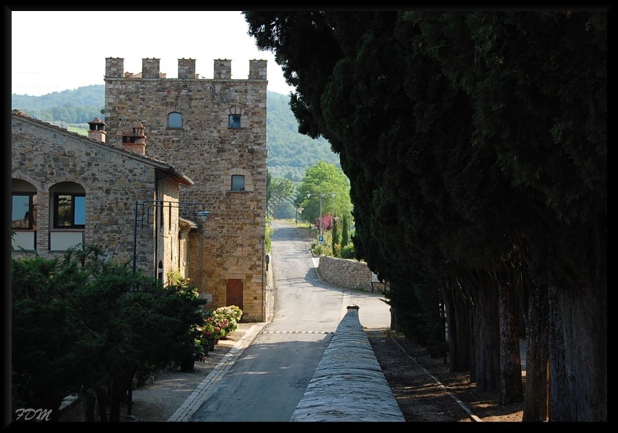 Magico Chianti tra pievi e piccoli borghi medioevali