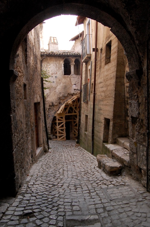 Santo Stefano di Sessanio - il borgo medievale che risorge