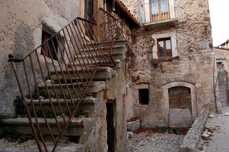 Santo Stefano di Sessanio - il borgo medievale che risorge