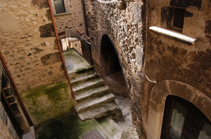 Santo Stefano di Sessanio - il borgo medievale che risorge