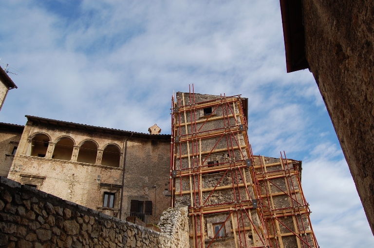 Santo Stefano di Sessanio - il borgo medievale che risorge