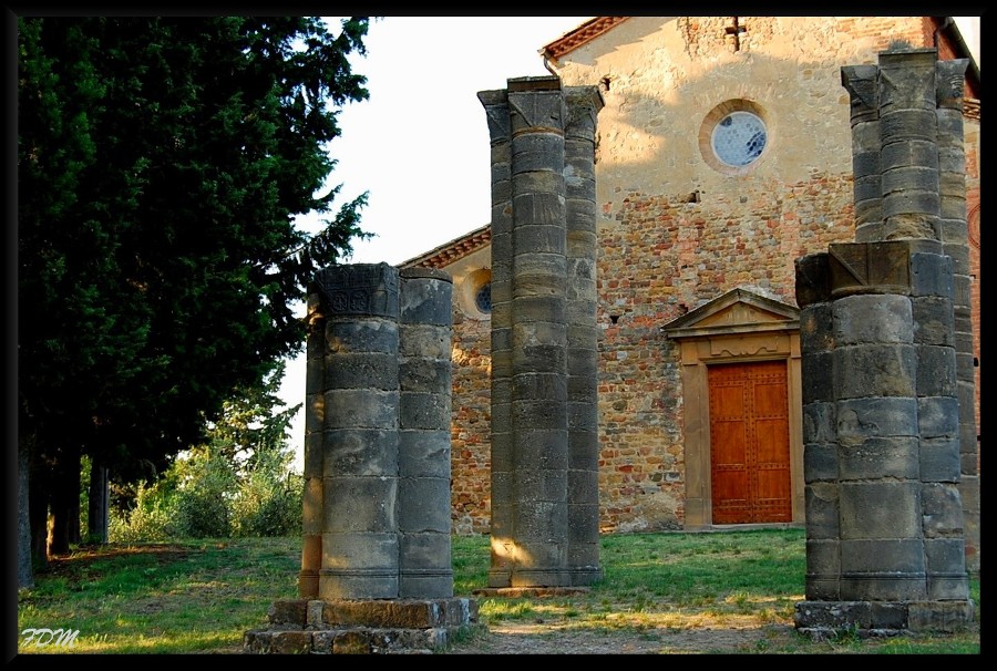 Magico Chianti tra pievi e piccoli borghi medioevali