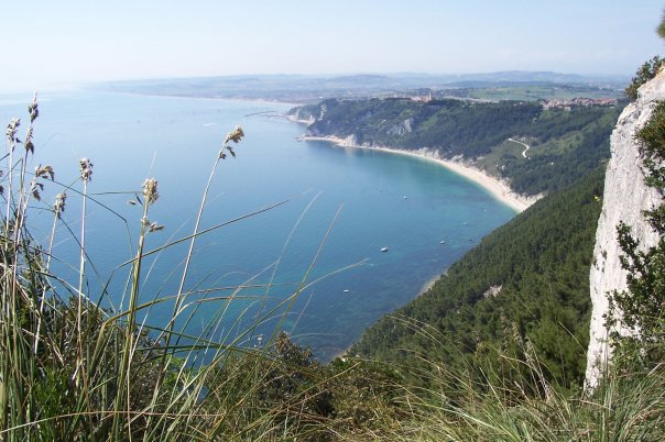 Monte Conero - Sentiero che porta la Passo del Lupo