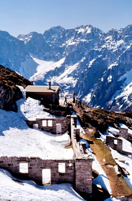 Rifugi e Bivacchi d''Italia.......