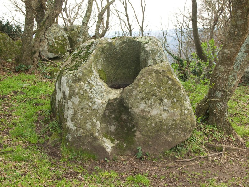 Alle rovine di Piantangeli