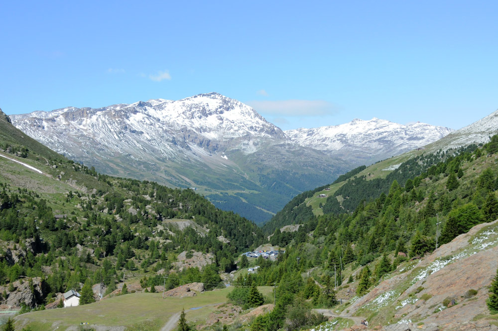 La valle ed il ghiacciaio dei Forni