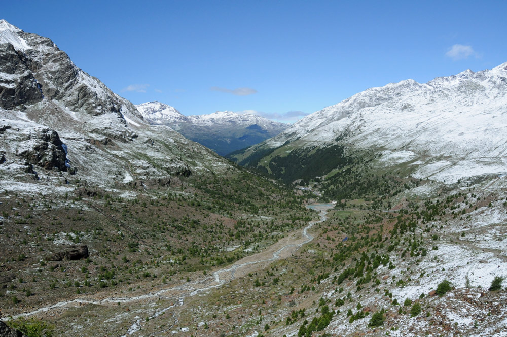 La valle ed il ghiacciaio dei Forni