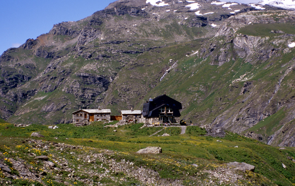 Rifugi e Bivacchi d''Italia.......