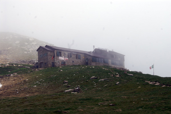 Rifugi e Bivacchi d''Italia.......