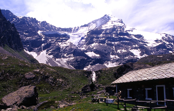 Rifugi e Bivacchi d''Italia.......