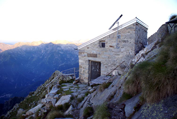 Rifugi e Bivacchi d''Italia.......