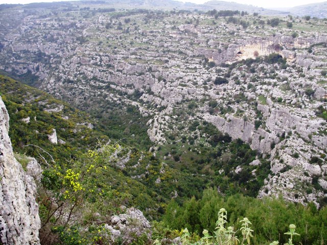 Cave  del settore orientale  dell sicilia (regione Iblea)