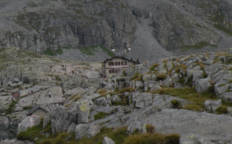 Rifugi e Bivacchi d''Italia.......