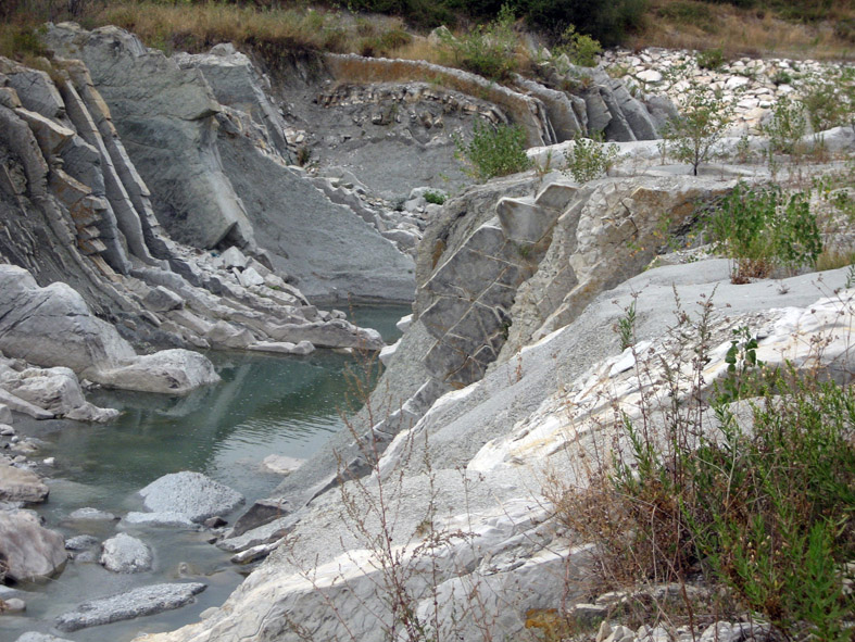 Affioramenti lungo il fiume Secchia