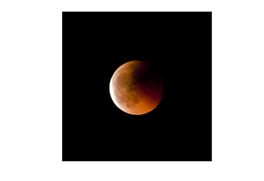 Eclisse Totale Centrale di Luna