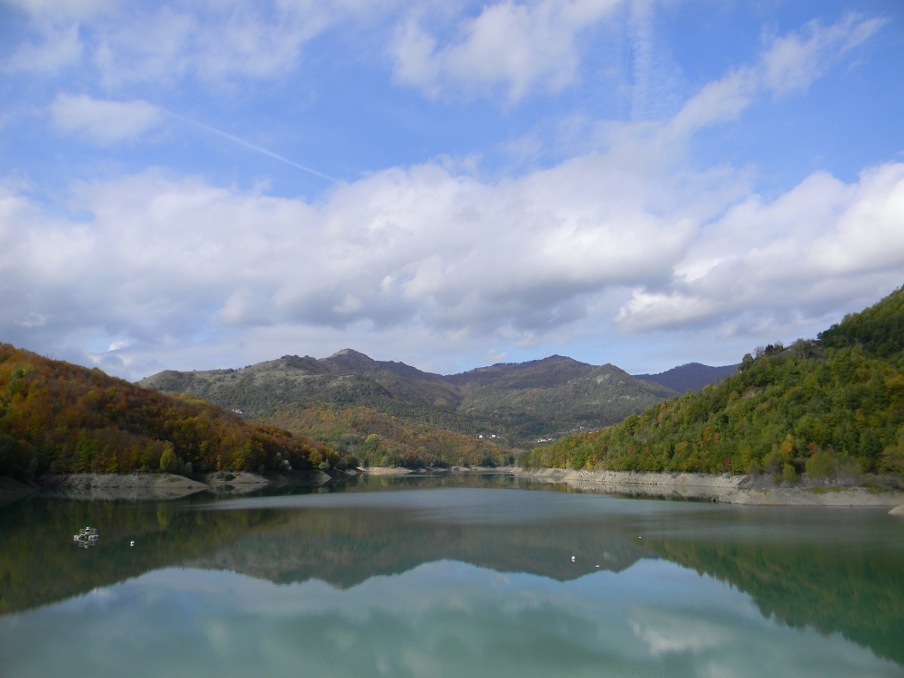 Ottobre al Lago del Brugneto