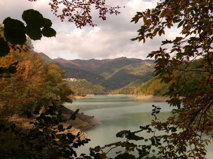 Ottobre al Lago del Brugneto