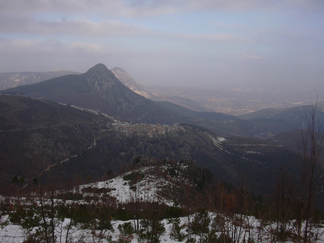 pietra tra le pietre (omaggio a Castelletta)