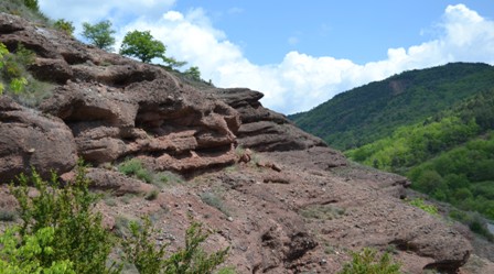 Stravaganza sulle conglomerato rosso